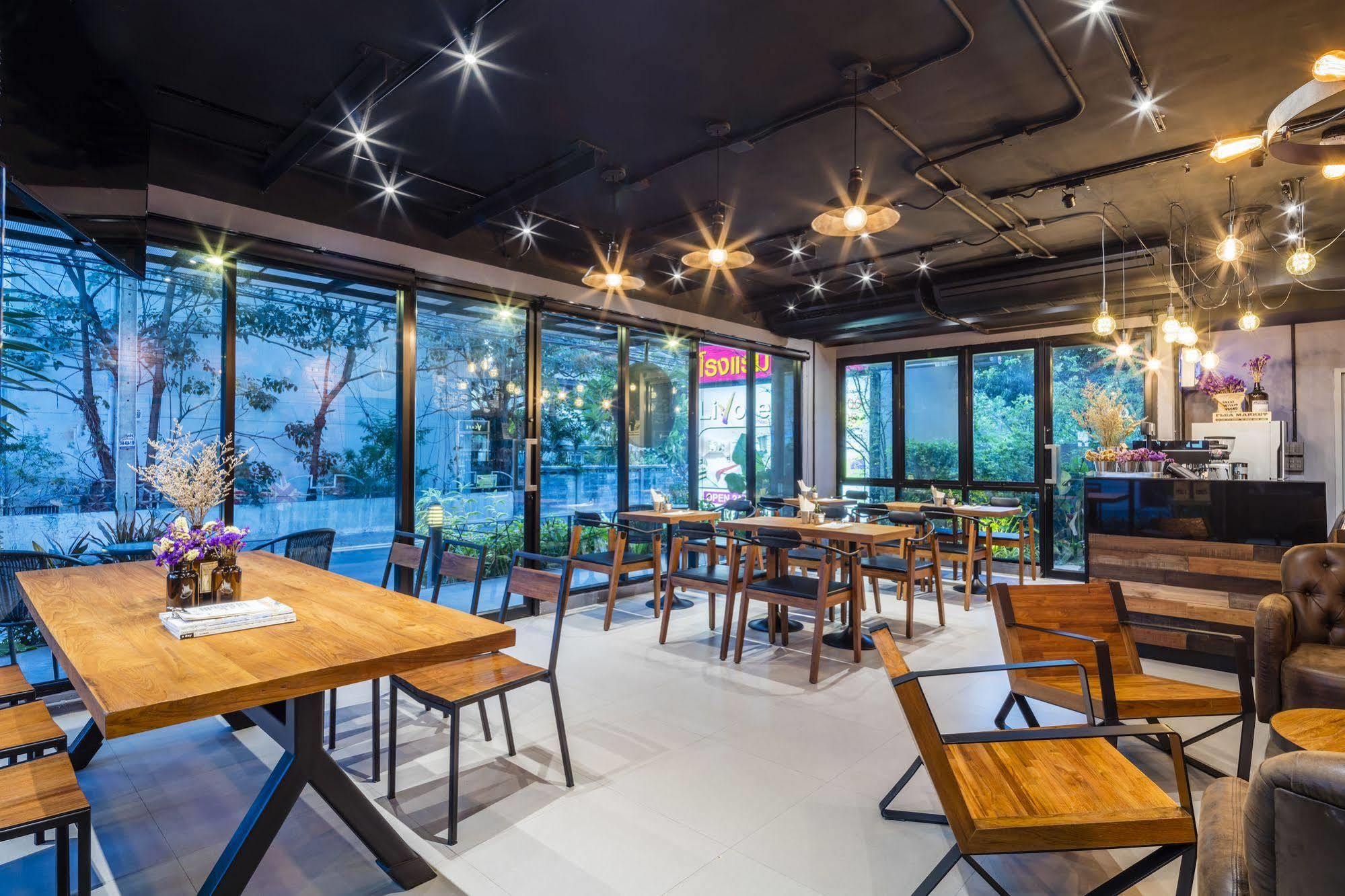 Livotel Hotel Lat Phrao Bangkok Exterior foto